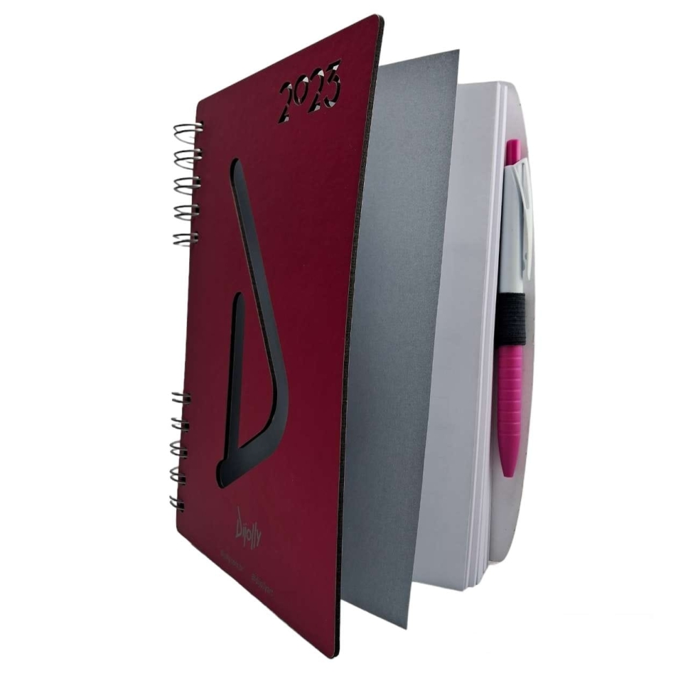 AGENDA DIÁRIA COM RECORTE E VAZADO